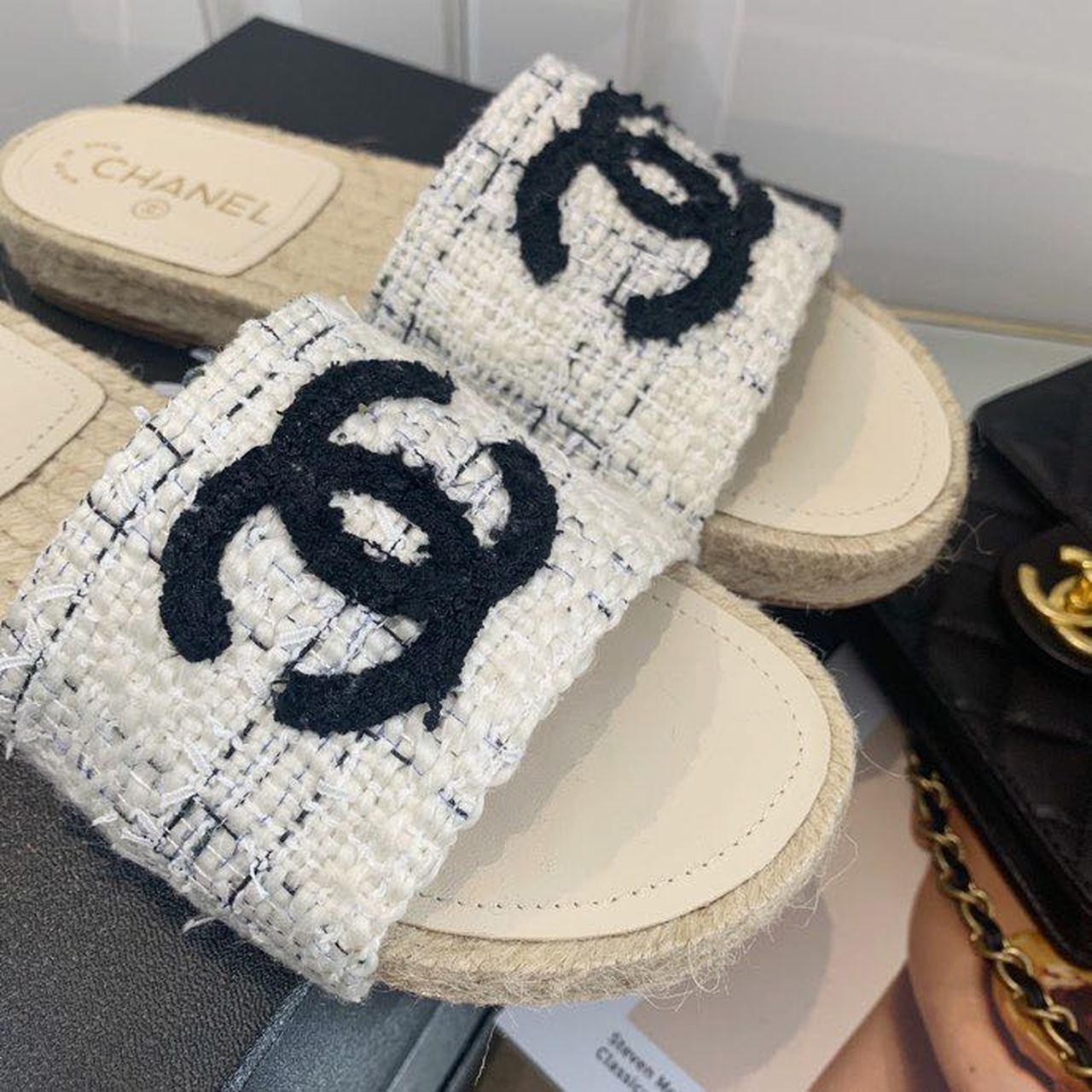 Chanel CC Espadrille Sandals Tweed/Calfskin Leather Spring/Summer Collection, Beige/Black
