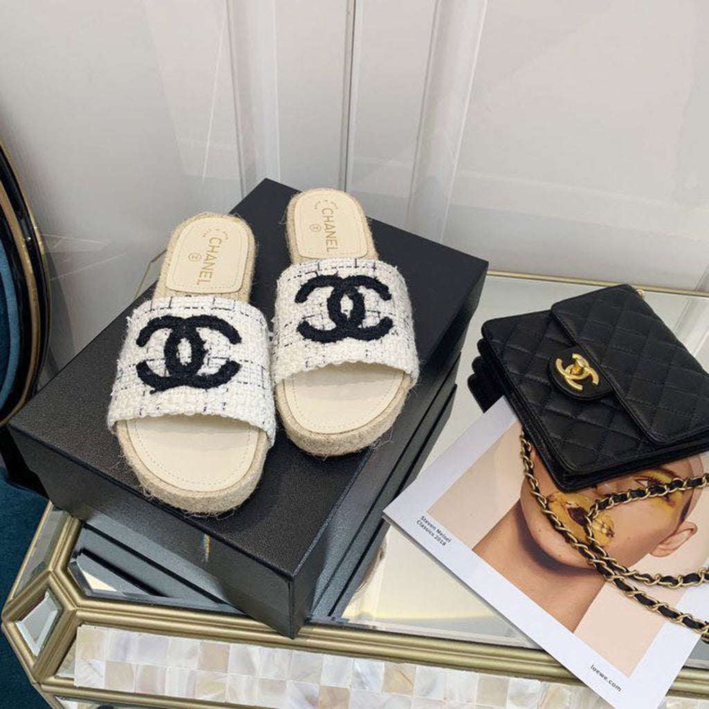 Chanel CC Espadrille Sandals Tweed/Calfskin Leather Spring/Summer Collection, Beige/Black