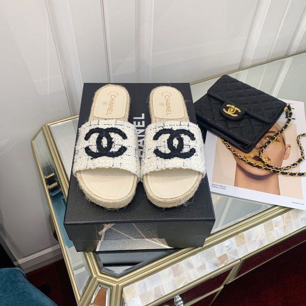 Chanel CC Espadrille Sandals Tweed/Calfskin Leather Spring/Summer Collection, Beige/Black