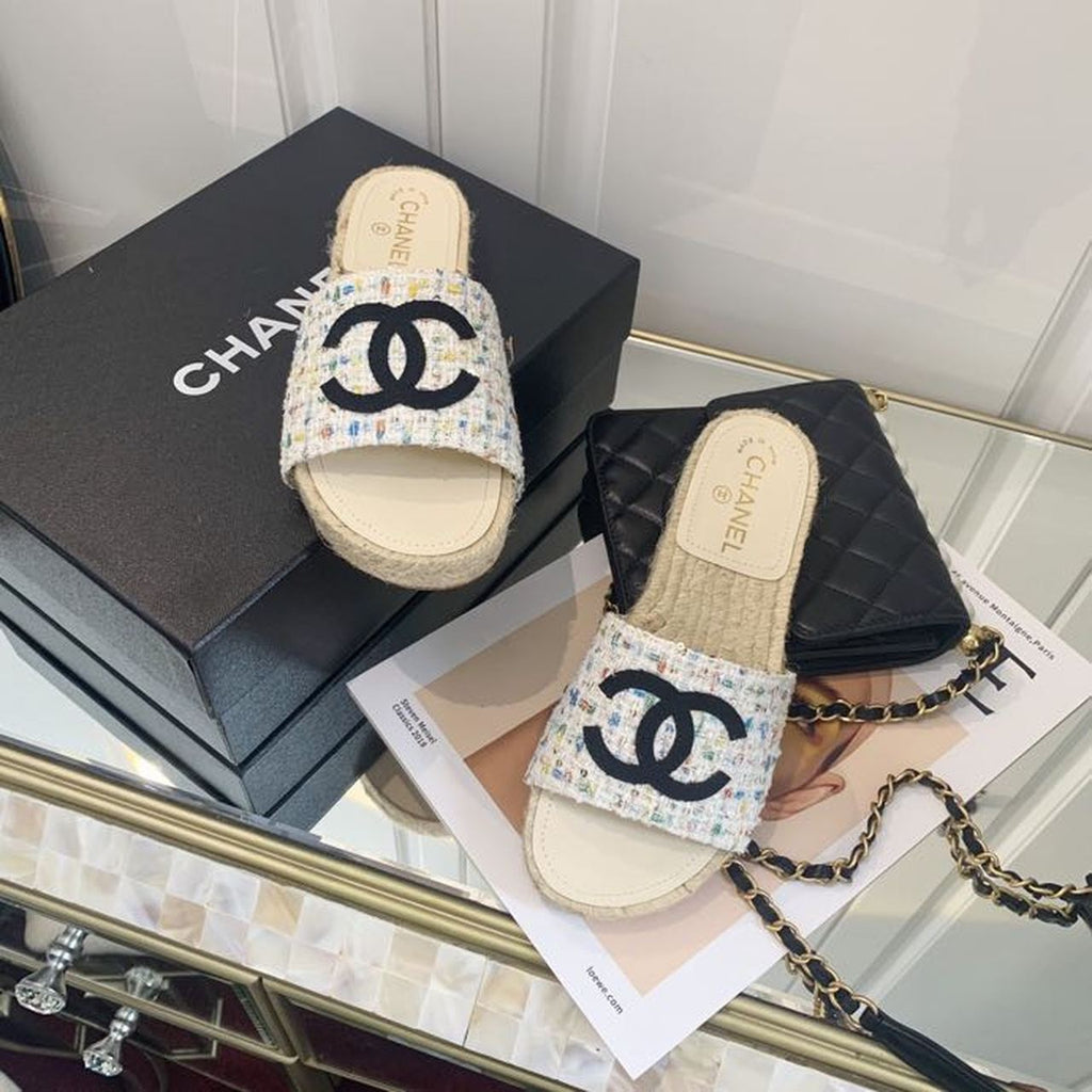 Chanel CC Espadrille Sandals Tweed/Calfskin Leather Spring/Summer Collection White/Multicolor