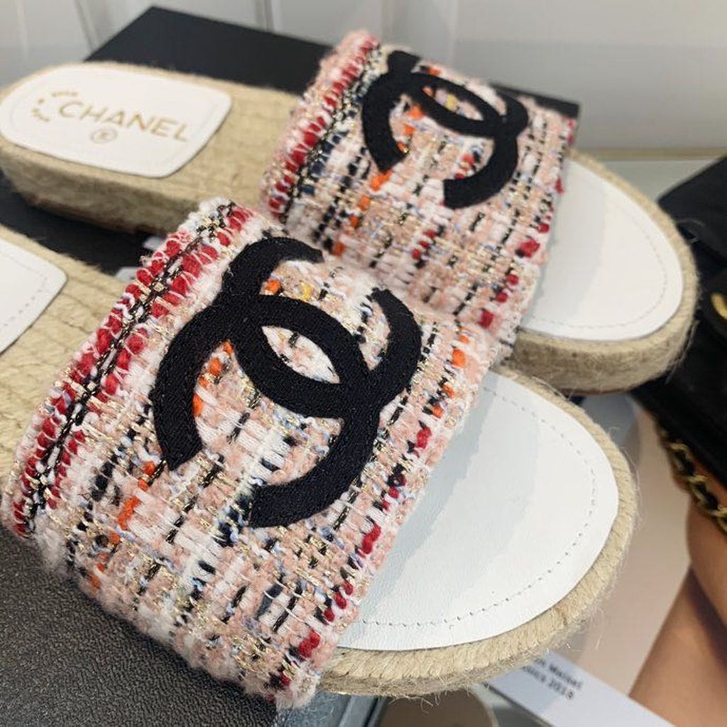 Chanel CC Espadrille Sandals Tweed/Calfskin Leather Spring/Summer Collection Red/Black