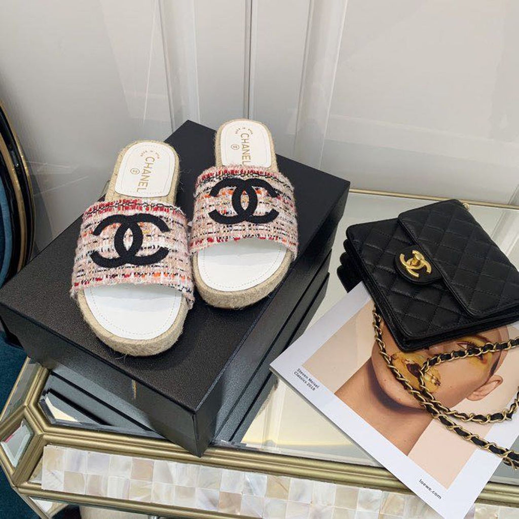 Chanel CC Espadrille Sandals Tweed/Calfskin Leather Spring/Summer Collection Red/Black
