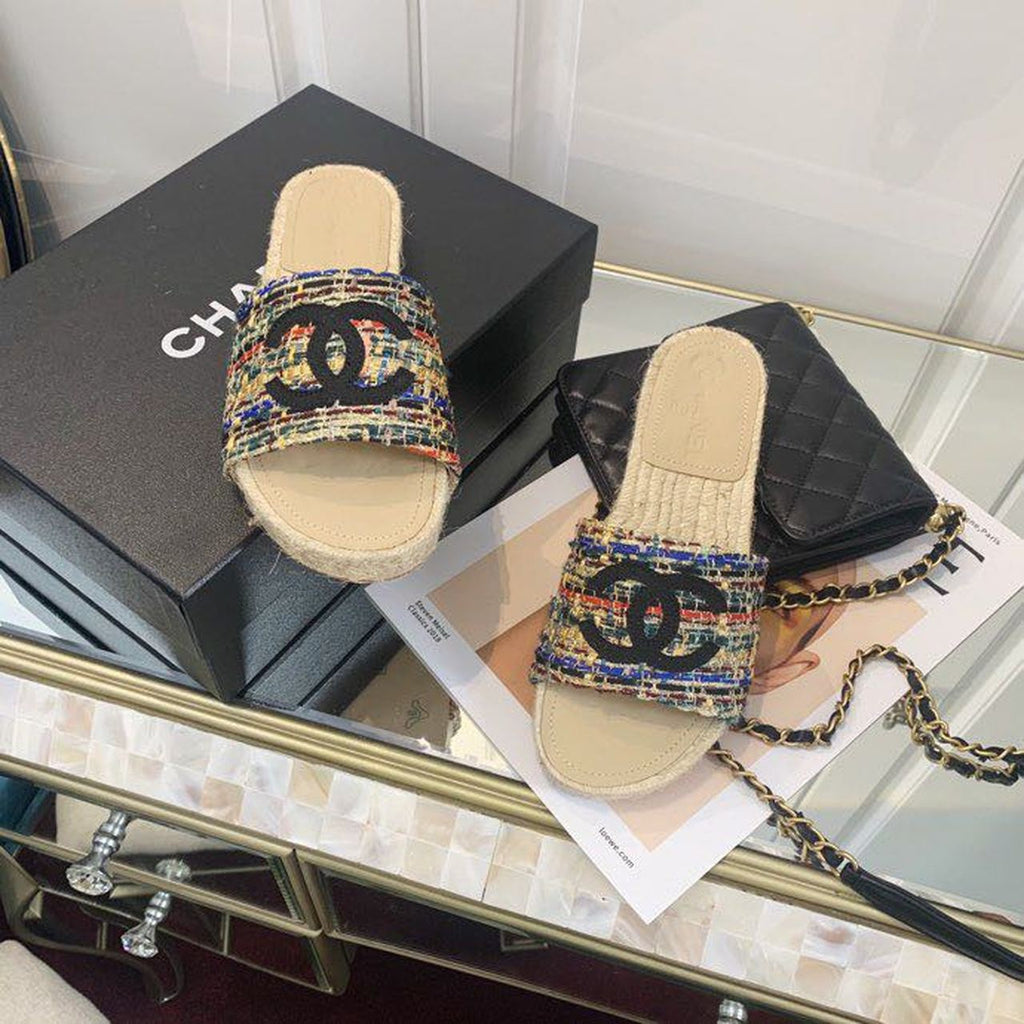 Chanel CC Espadrille Sandals Tweed/Calfskin Leather Spring/Summer Collection Red/Black
