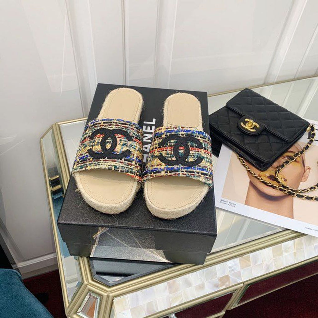 Chanel CC Espadrille Sandals Tweed/Calfskin Leather Spring/Summer Collection Red/Black