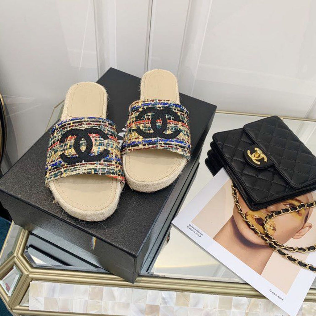 Chanel CC Espadrille Sandals Tweed/Calfskin Leather Spring/Summer Collection Red/Black