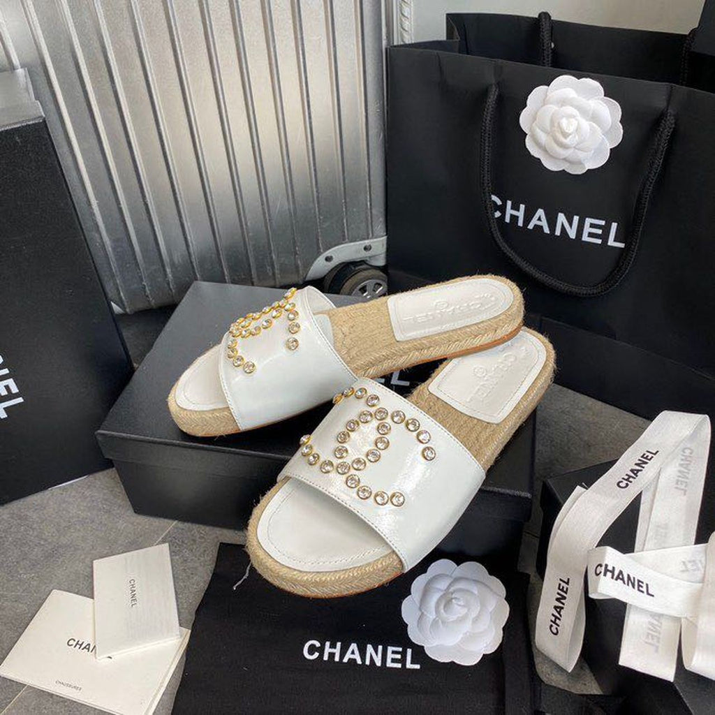 Chanel Pearl Beaded Embellished Sandals Calfskin Leather Spring/Summer Collection White