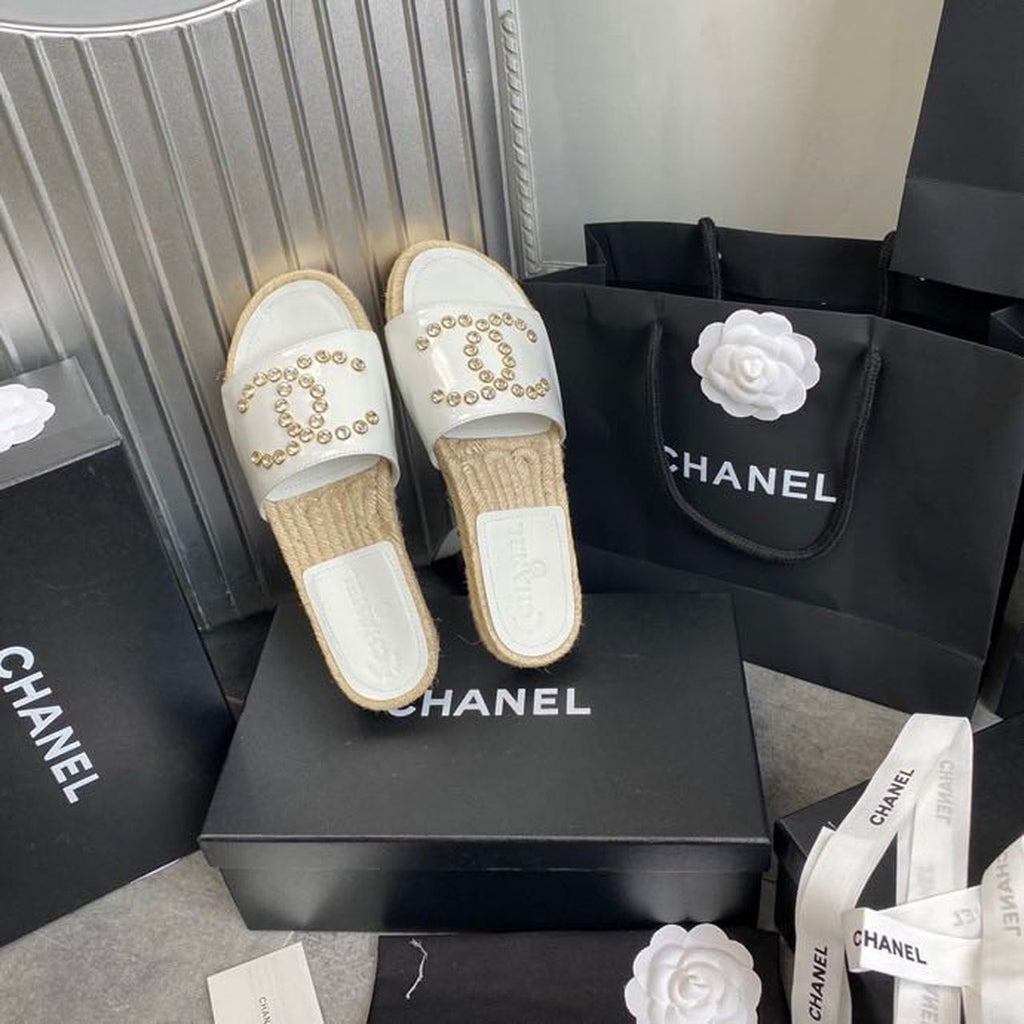 Chanel Pearl Beaded Embellished Sandals Calfskin Leather Spring/Summer Collection White