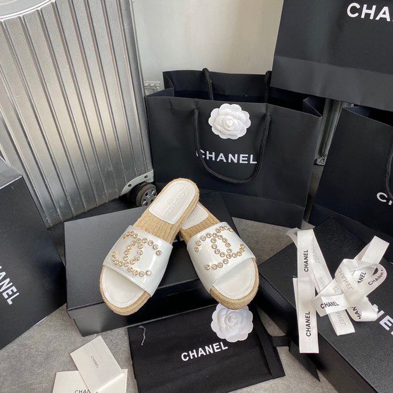 Chanel Pearl Beaded Embellished Sandals Calfskin Leather Spring/Summer Collection White