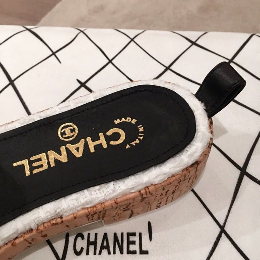 Chanel Woven Chain Cork Mules Sandals Tweed/Calfskin Leather Spring/Summer Collection White/Black
