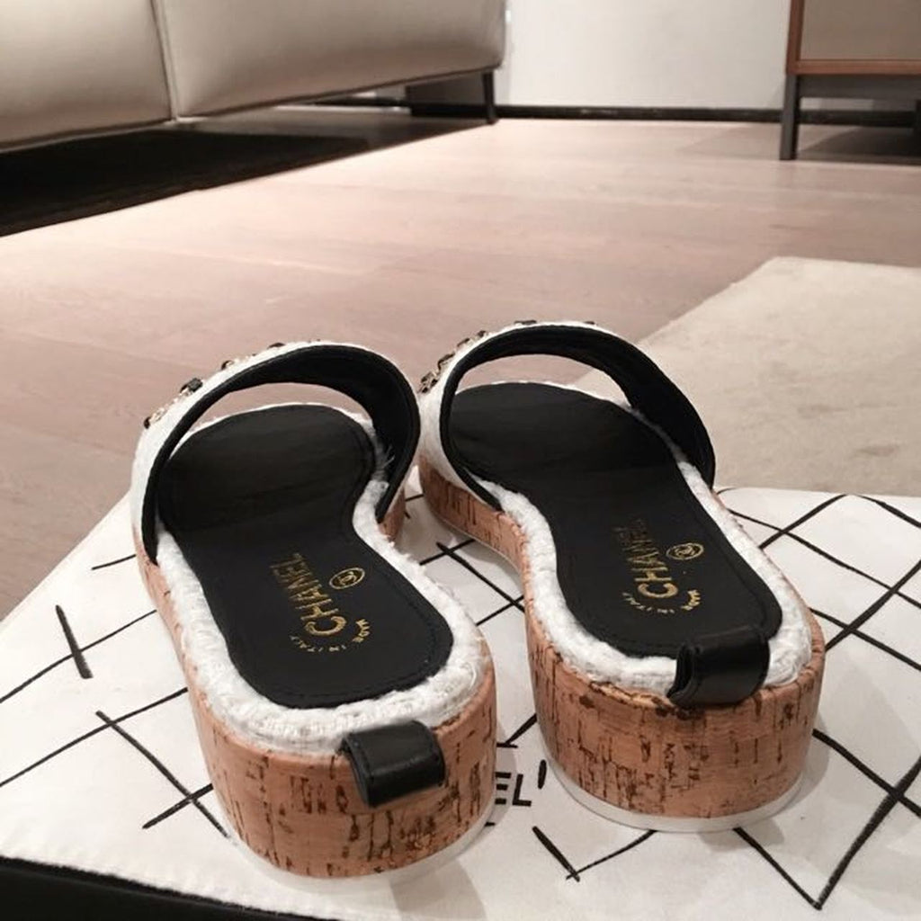 Chanel Woven Chain Cork Mules Sandals Tweed/Calfskin Leather Spring/Summer Collection White/Black