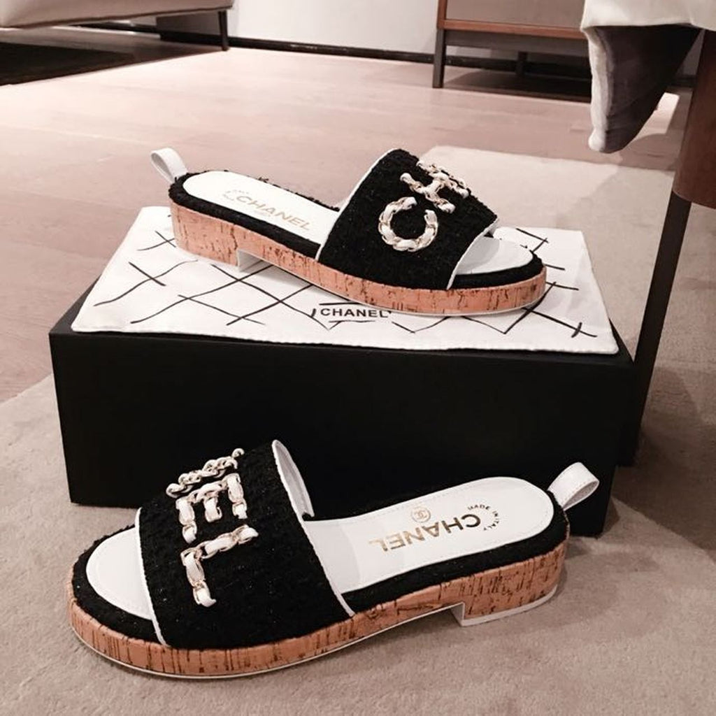 Chanel Woven Chain Cork Mules Sandals Tweed/Calfskin Leather Spring/Summer Collection Black/White