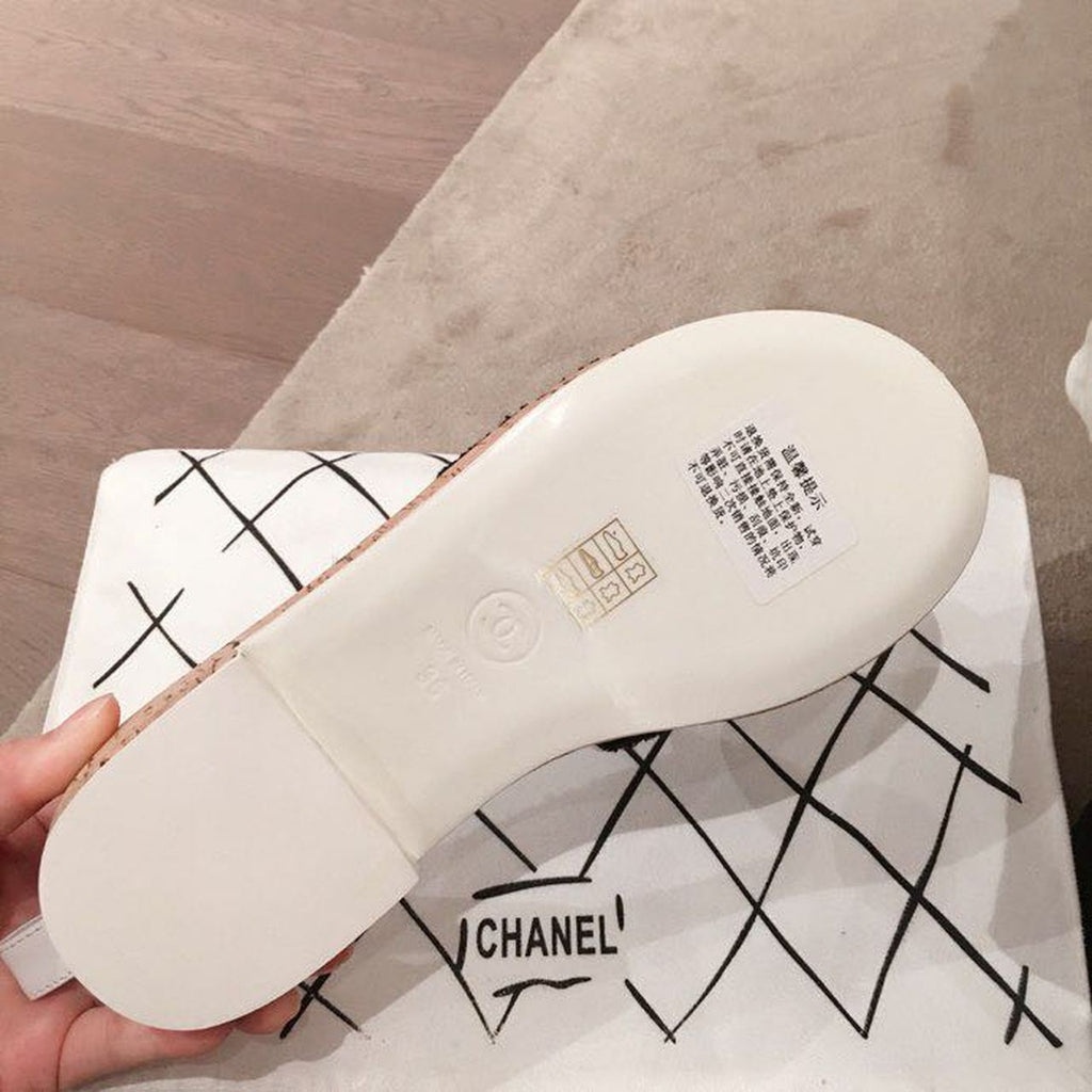 Chanel Woven Chain Cork Mules Sandals Tweed/Calfskin Leather Spring/Summer Collection Black/White