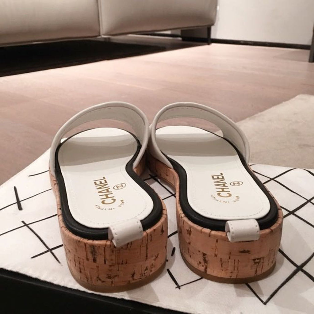 Chanel Cork Mules Sandals Calfskin Leather Spring/Summer Collection White/Black