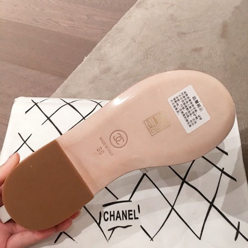 Chanel Cork Mules Sandals Calfskin Leather Spring/Summer Collection White/Black