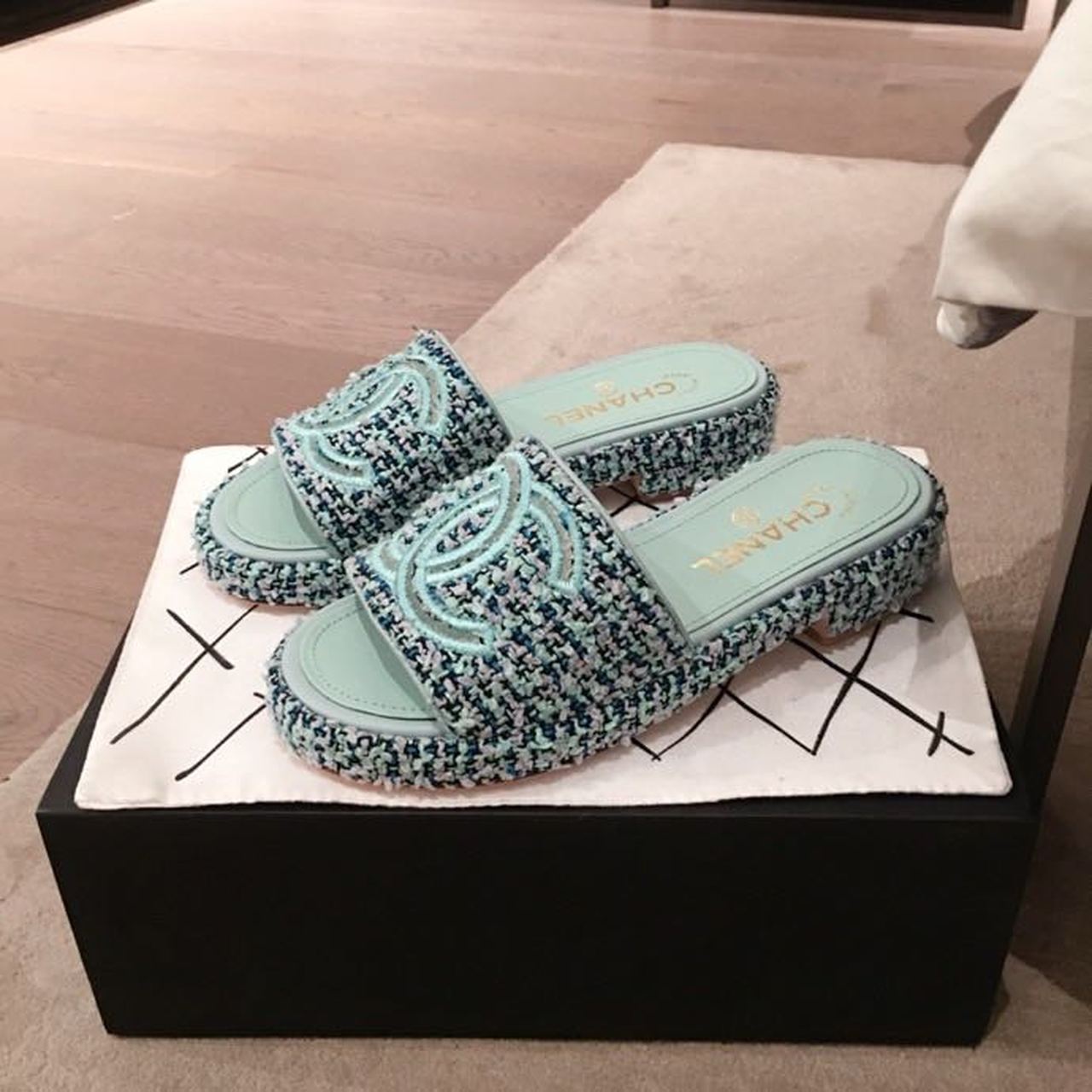 Chanel CC Cork Mules Sandals Tweed/Calfskin Leather Spring/Summer Collection Mint Blue