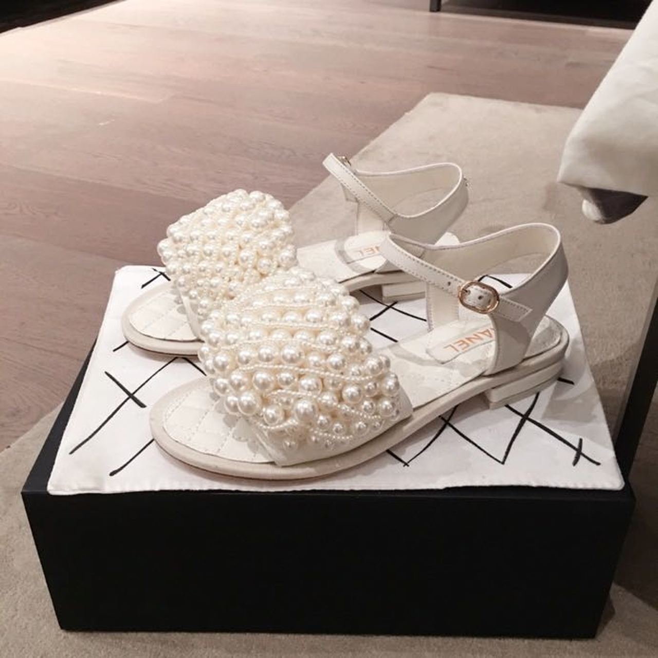 Chanel Pearl Embellished Quilted Sandals Calfskin Leather Spring/Summer Collection White