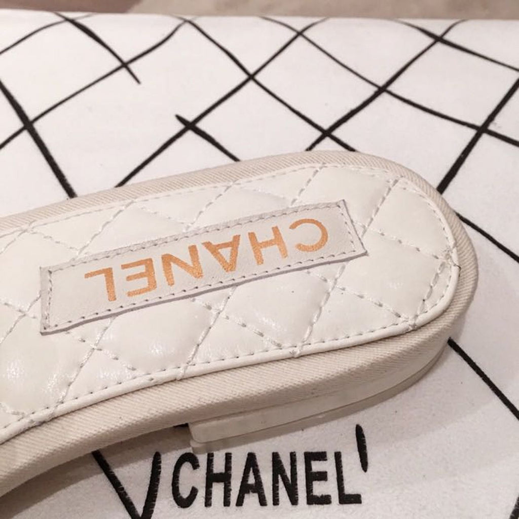 Chanel Pearl Embellished Quilted Flat Sandals Calfskin Leather Spring/Summer Collection White