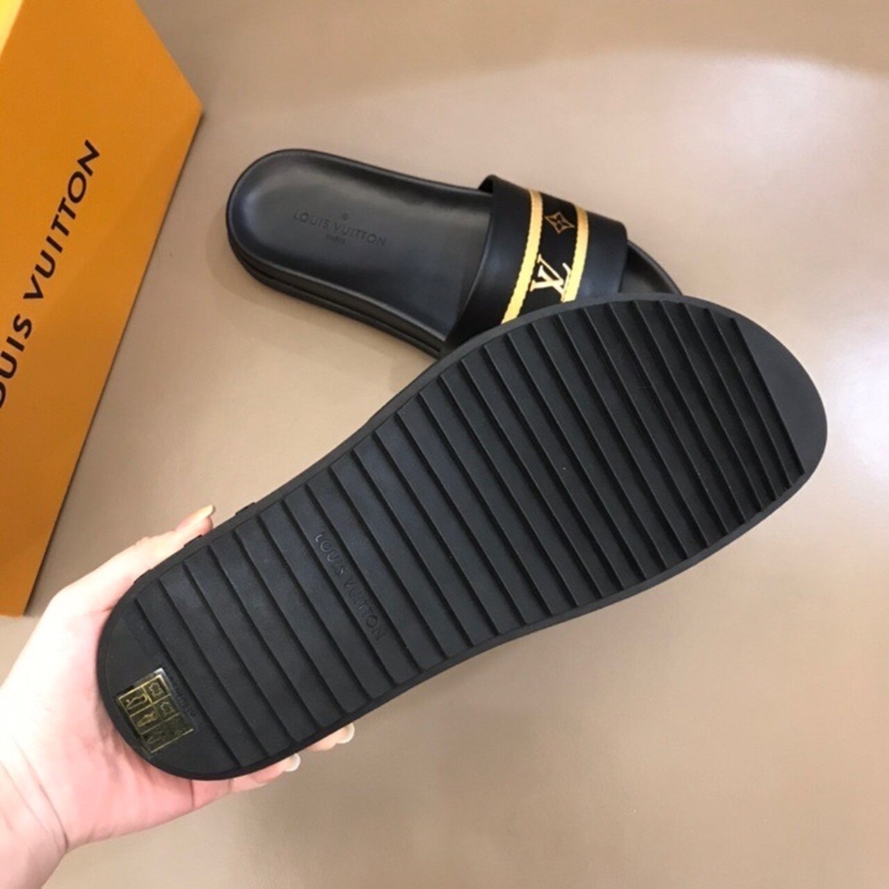 Louis Vuitton Single Strap Mules Mens Sandals Canvas Spring/Summer Collection Black/Gold