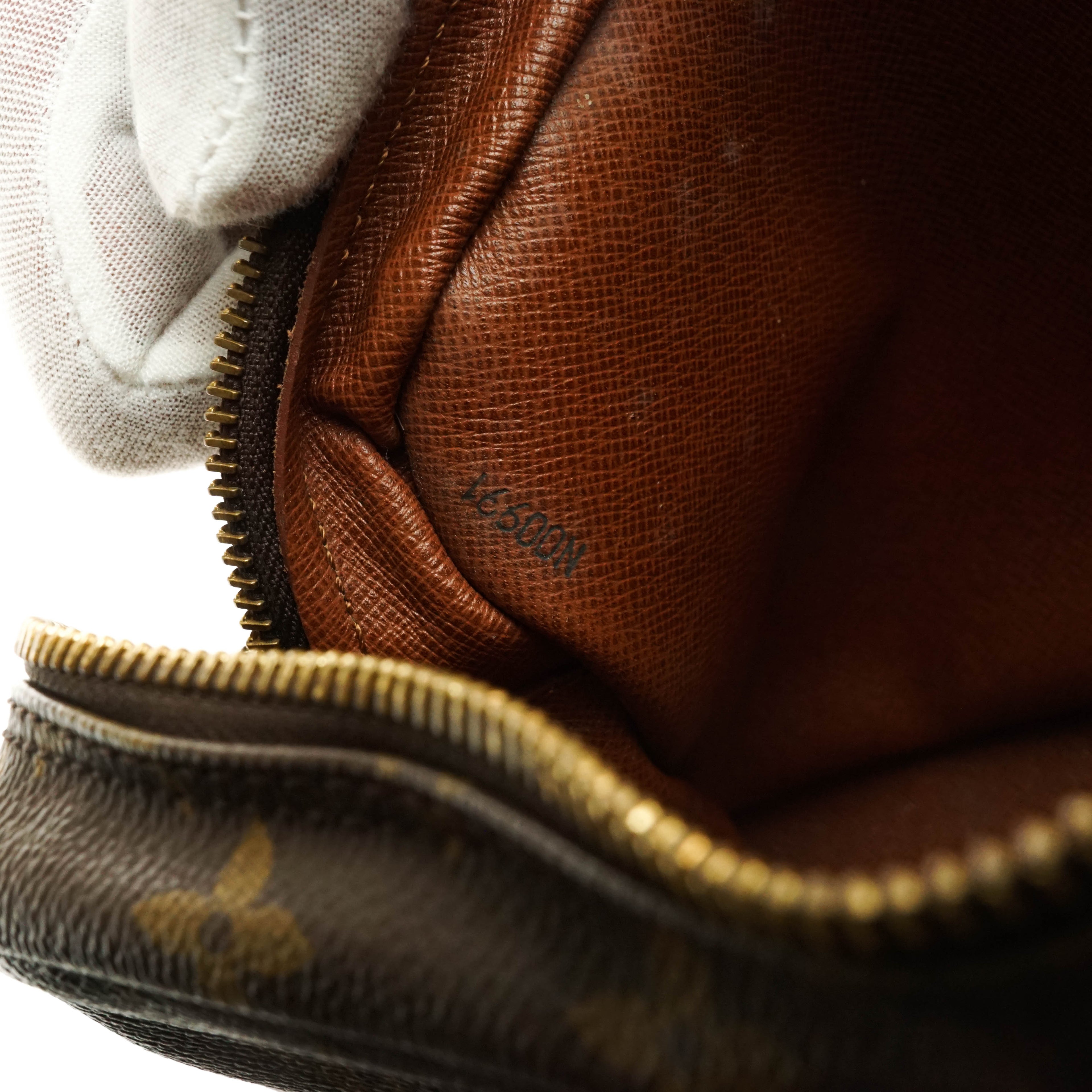 Louis Vuitton Trocadero 24 Cross Body