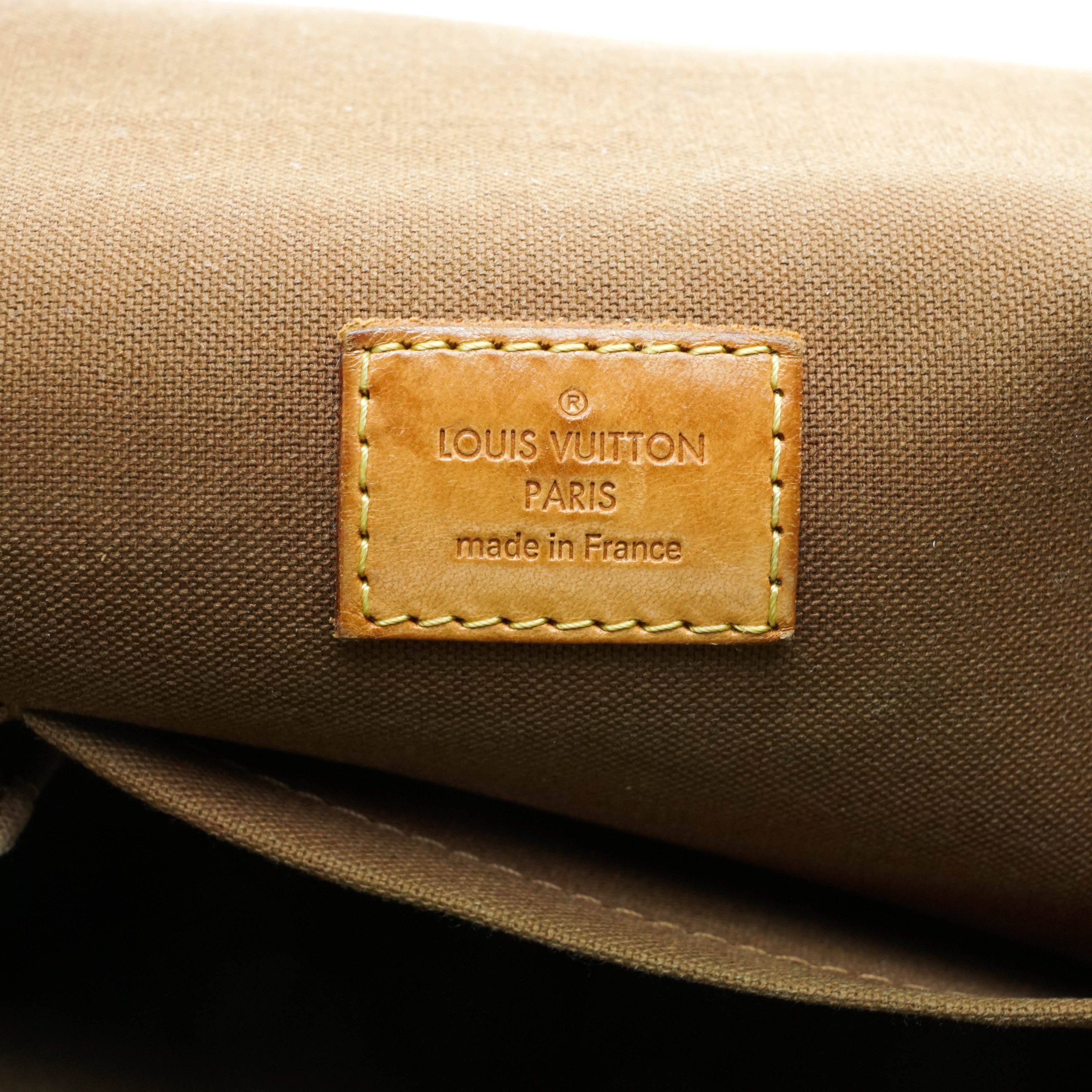 Louis Vuitton Bosphore Messenger