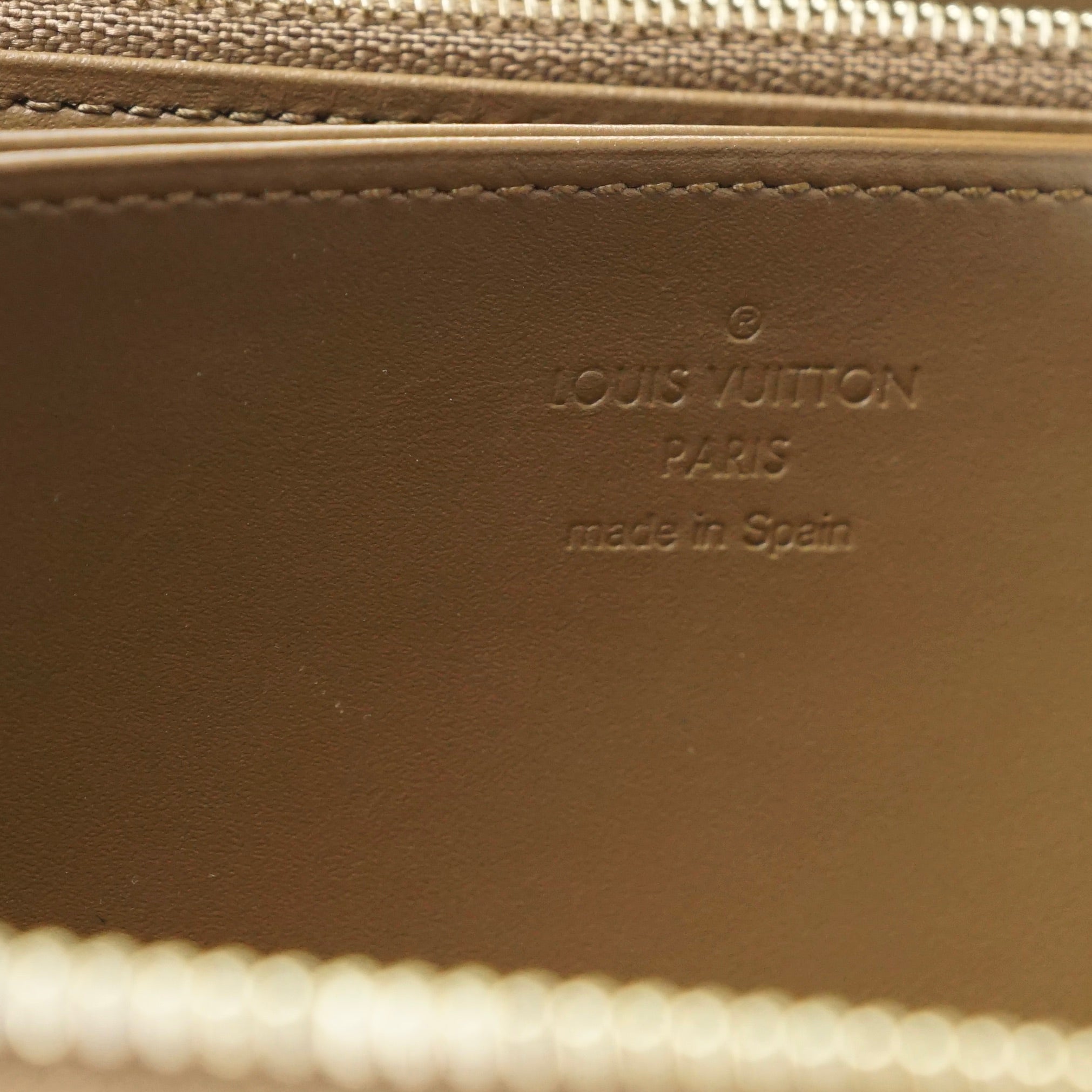 Louis Vuitton Zippy Wallet Brown