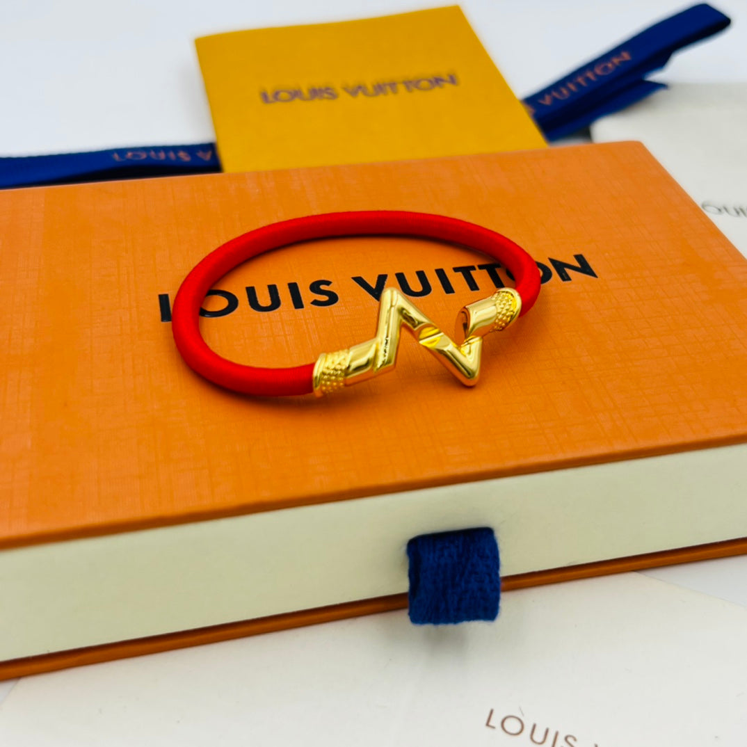 Louis Vuitton Volt Upside Down Play Small Bracelet Yellow Gold