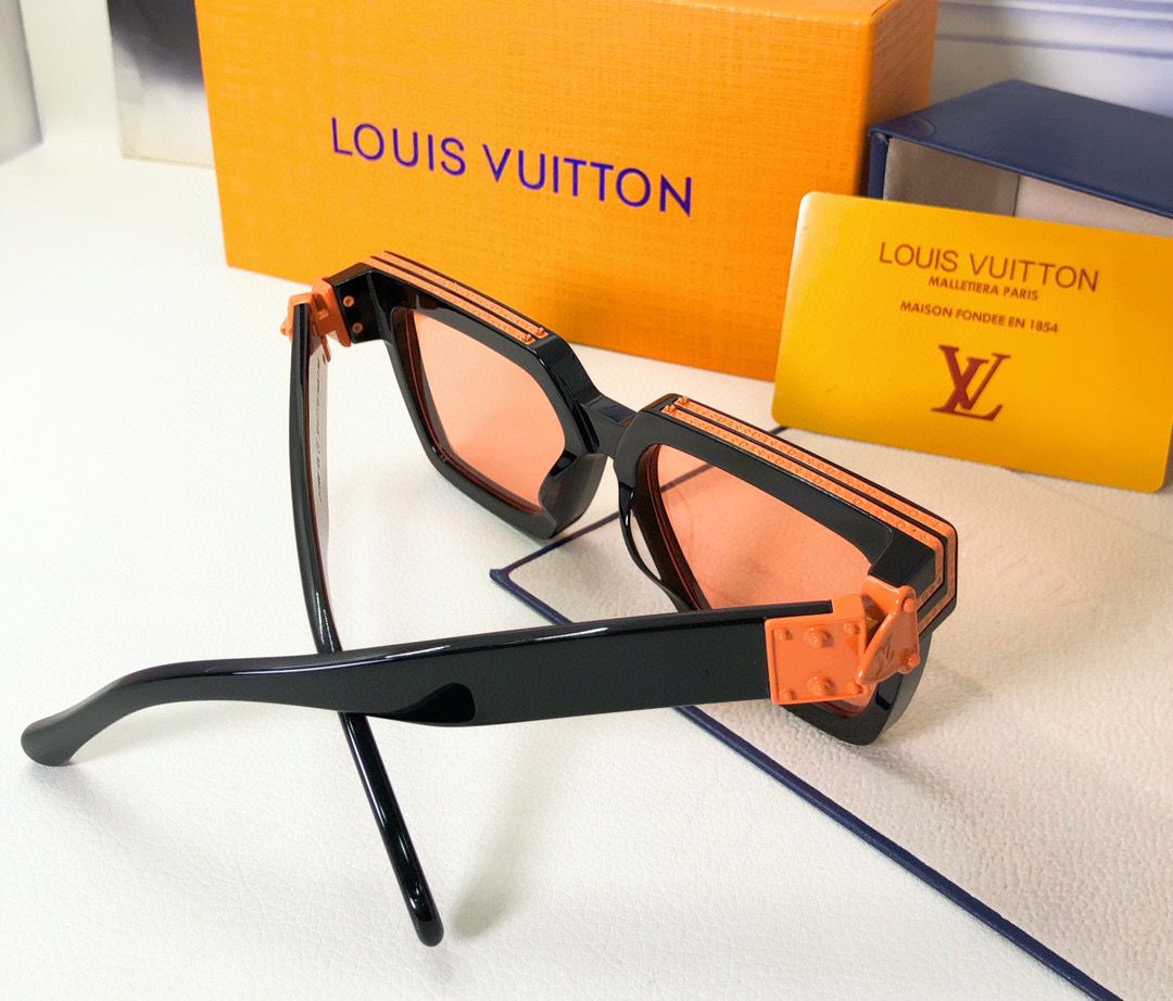 Louis Vuitton Link Square Sunglasses