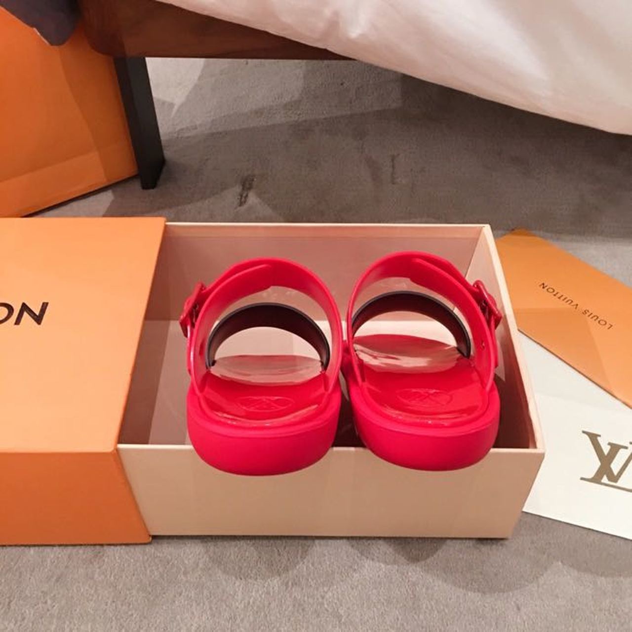 Louis Vuitton Sunbath Flat Mules PVC Spring/Summer Collection 1A66XP, Corail
