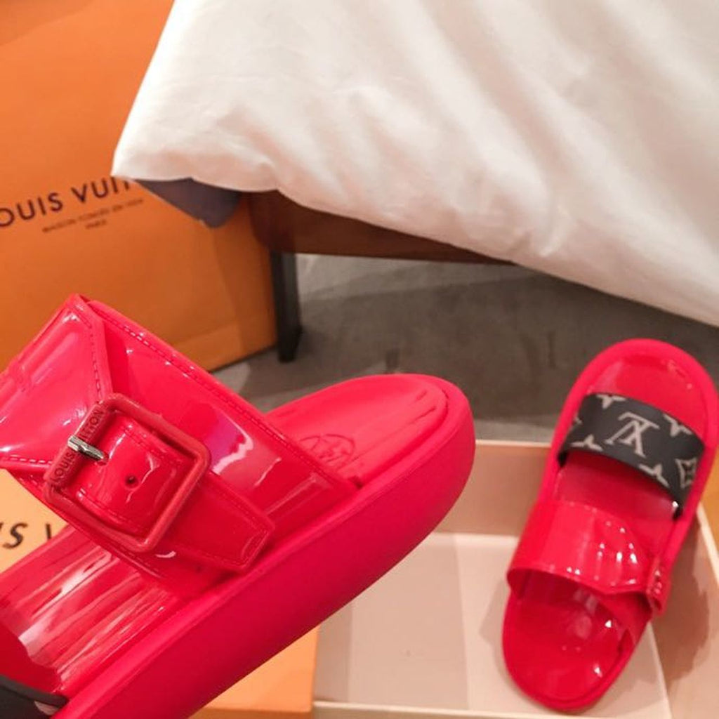 Louis Vuitton Sunbath Flat Mules PVC Spring/Summer Collection 1A66XP, Corail
