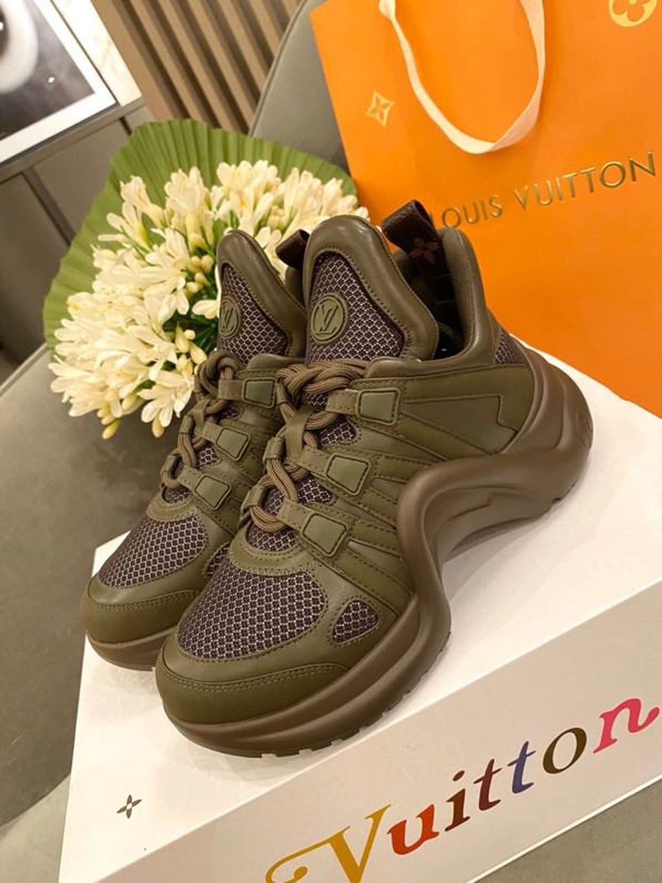 Louis Vuitton Archlight Sneakers Calfskin Leather Spring/Summer Collection 1A589P, Olive Green