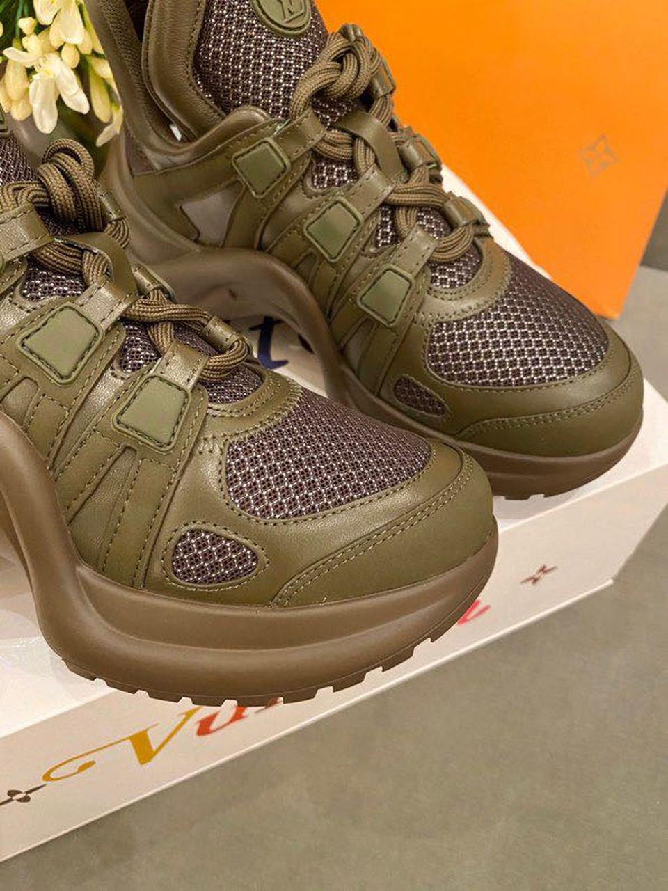 Louis Vuitton Archlight Sneakers Calfskin Leather Spring/Summer Collection 1A589P, Olive Green