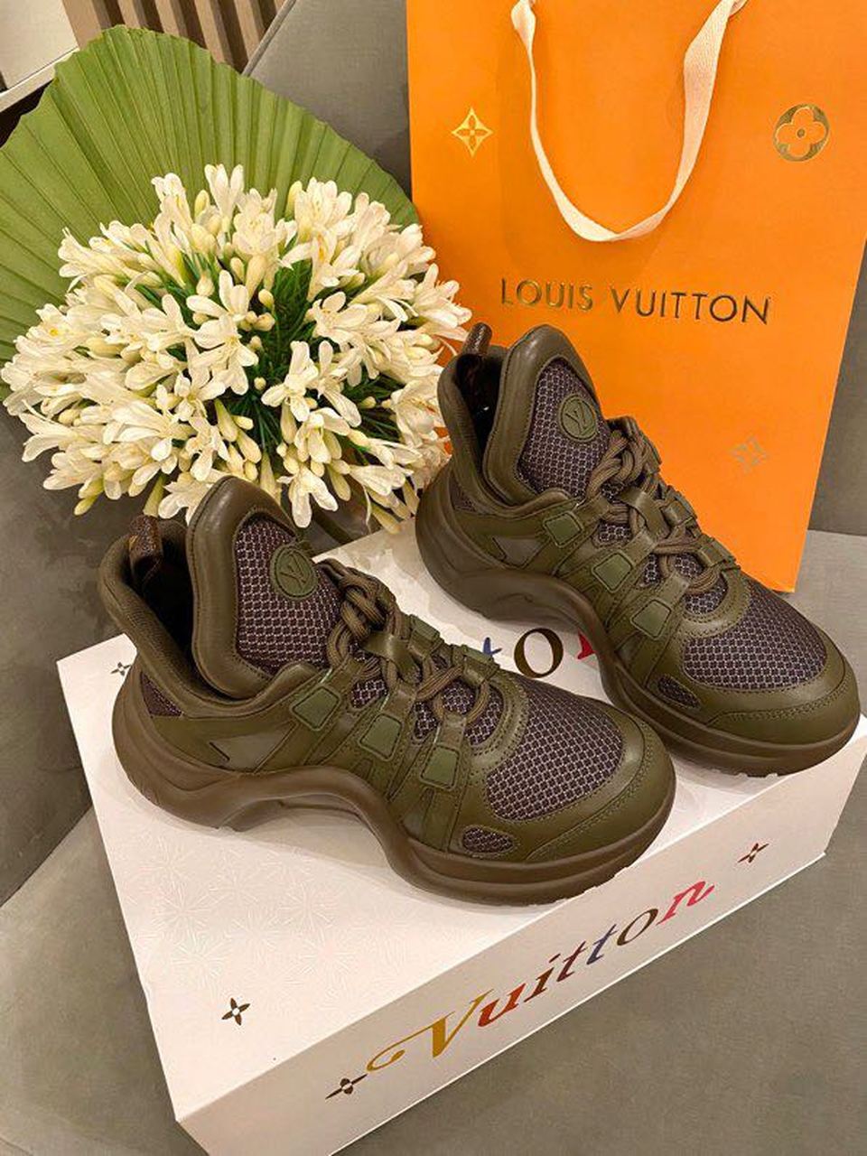 Louis Vuitton Archlight Sneakers Calfskin Leather Spring/Summer Collection 1A589P, Olive Green