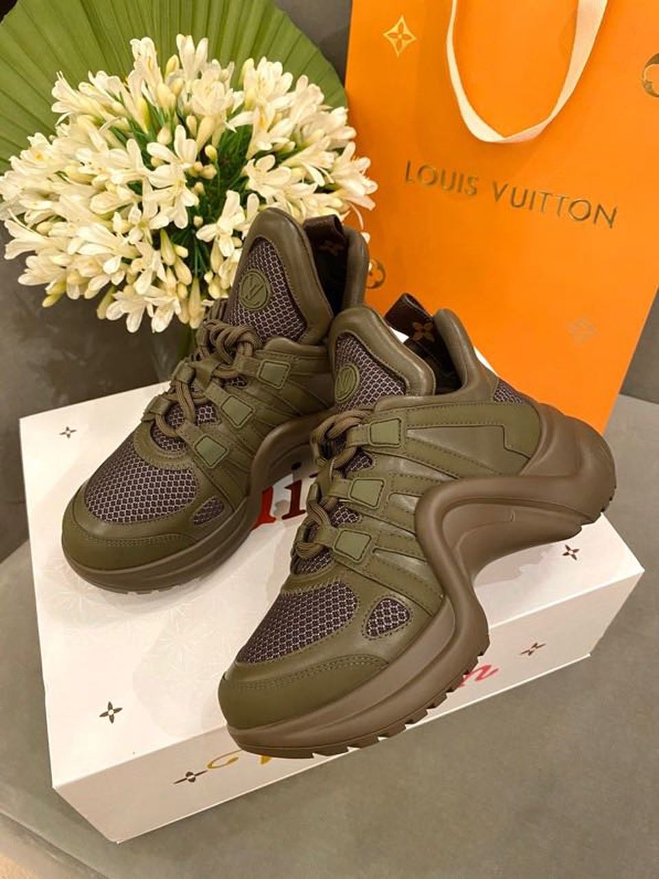 Louis Vuitton Archlight Sneakers Calfskin Leather Spring/Summer Collection 1A589P, Olive Green