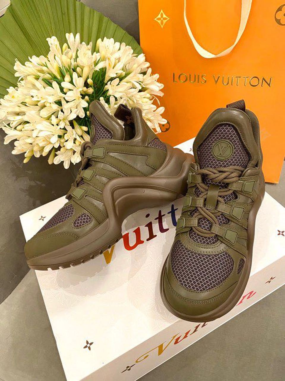 Louis Vuitton Archlight Sneakers Calfskin Leather Spring/Summer Collection 1A589P, Olive Green