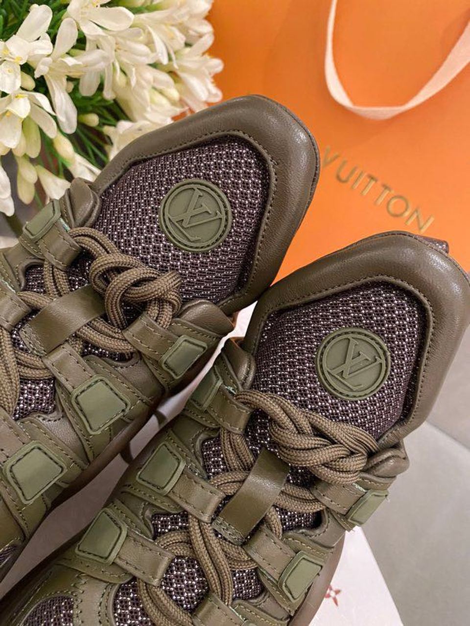 Louis Vuitton Archlight Sneakers Calfskin Leather Spring/Summer Collection 1A589P, Olive Green
