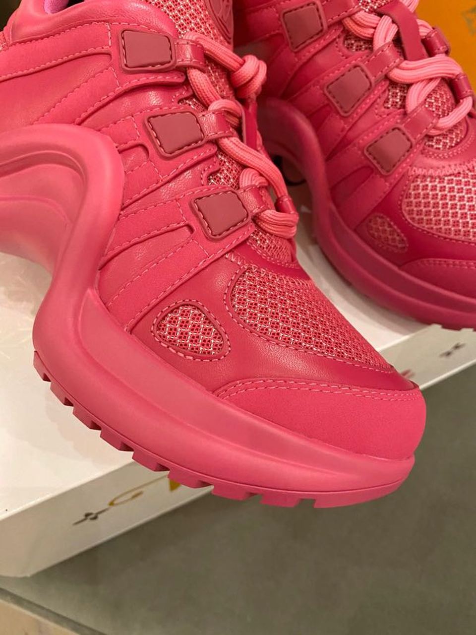 Louis Vuitton Archlight Sneakers Calfskin Leather Spring/Summer Collection 1A589P, Pink