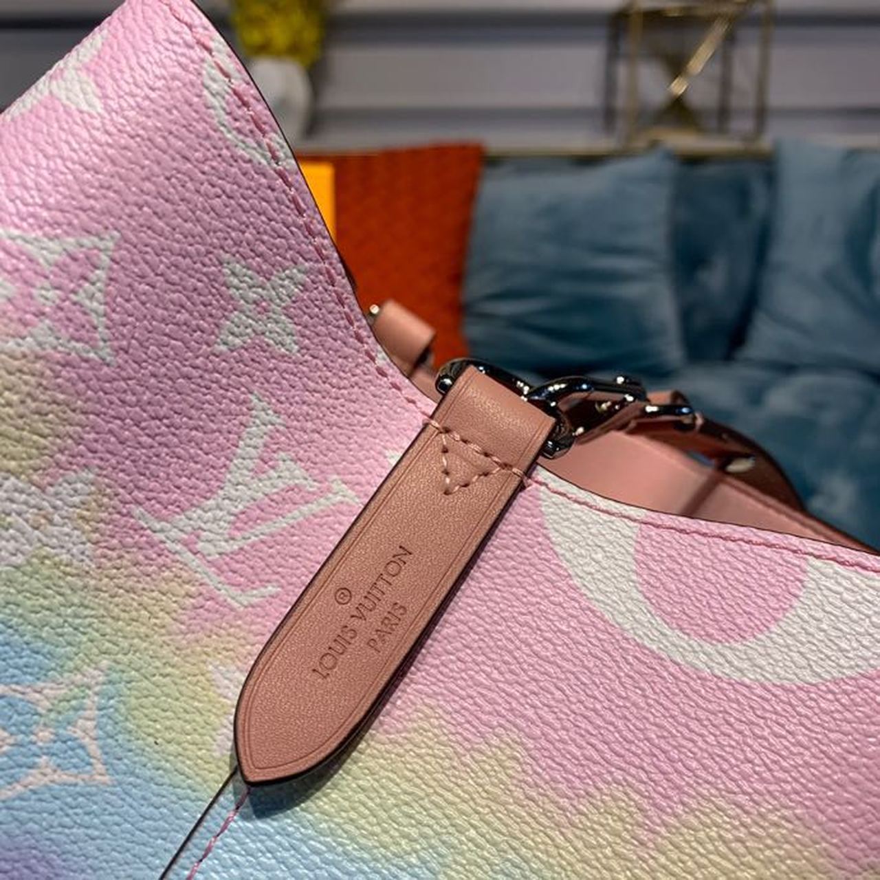 Louis Vuitton Tie Dye Escale N?oNo? Bucket Bag 25cm Monogram Canvas Spring/Summer Collection M45124, Pastel Pink