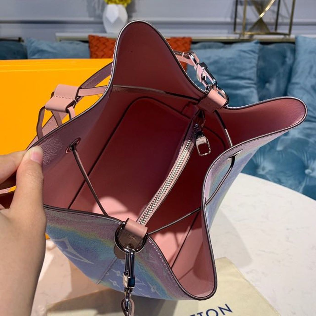 Louis Vuitton Tie Dye Escale N?oNo? Bucket Bag 25cm Monogram Canvas Spring/Summer Collection M45124, Pastel Pink