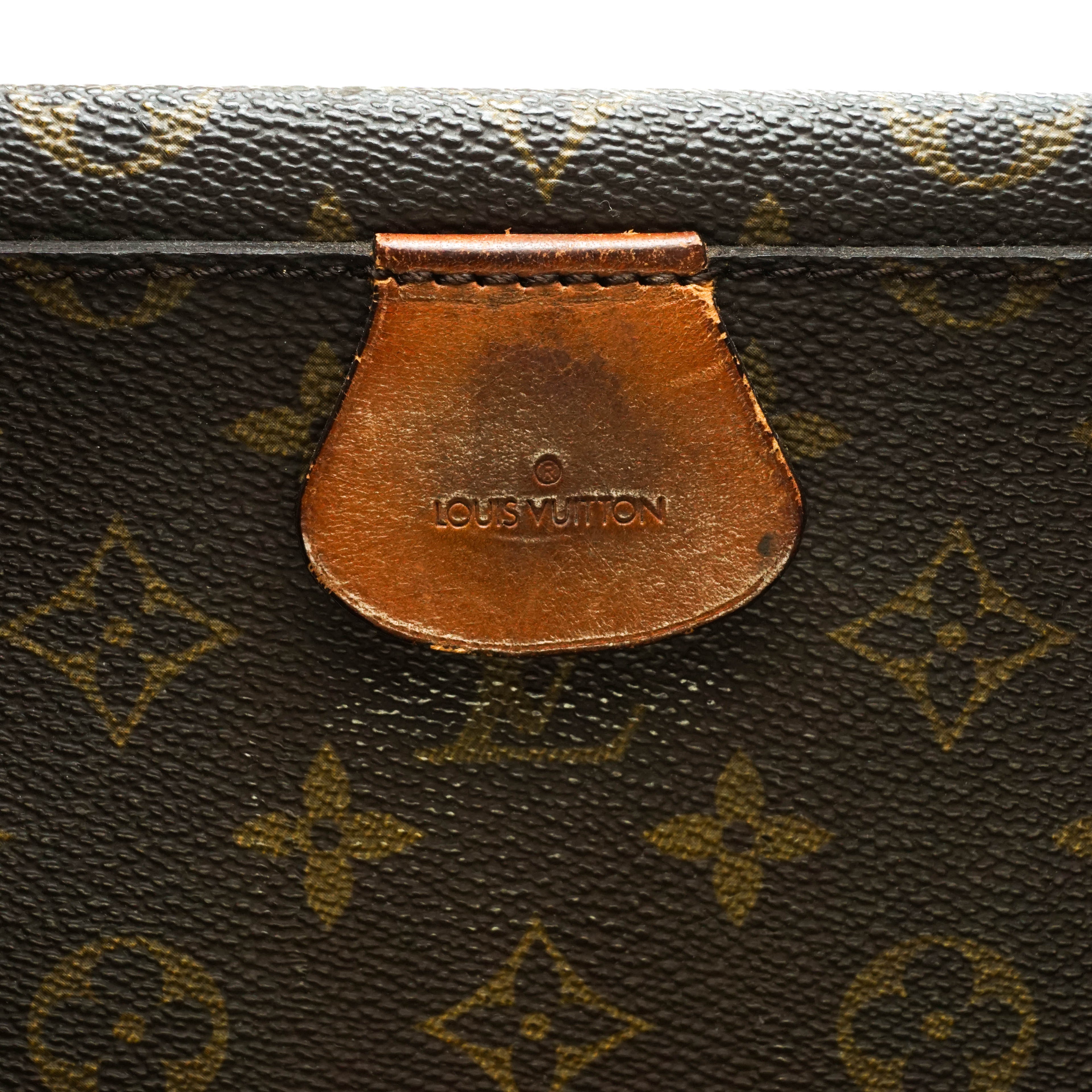 Louis Vuitton Serviette Fermoir
