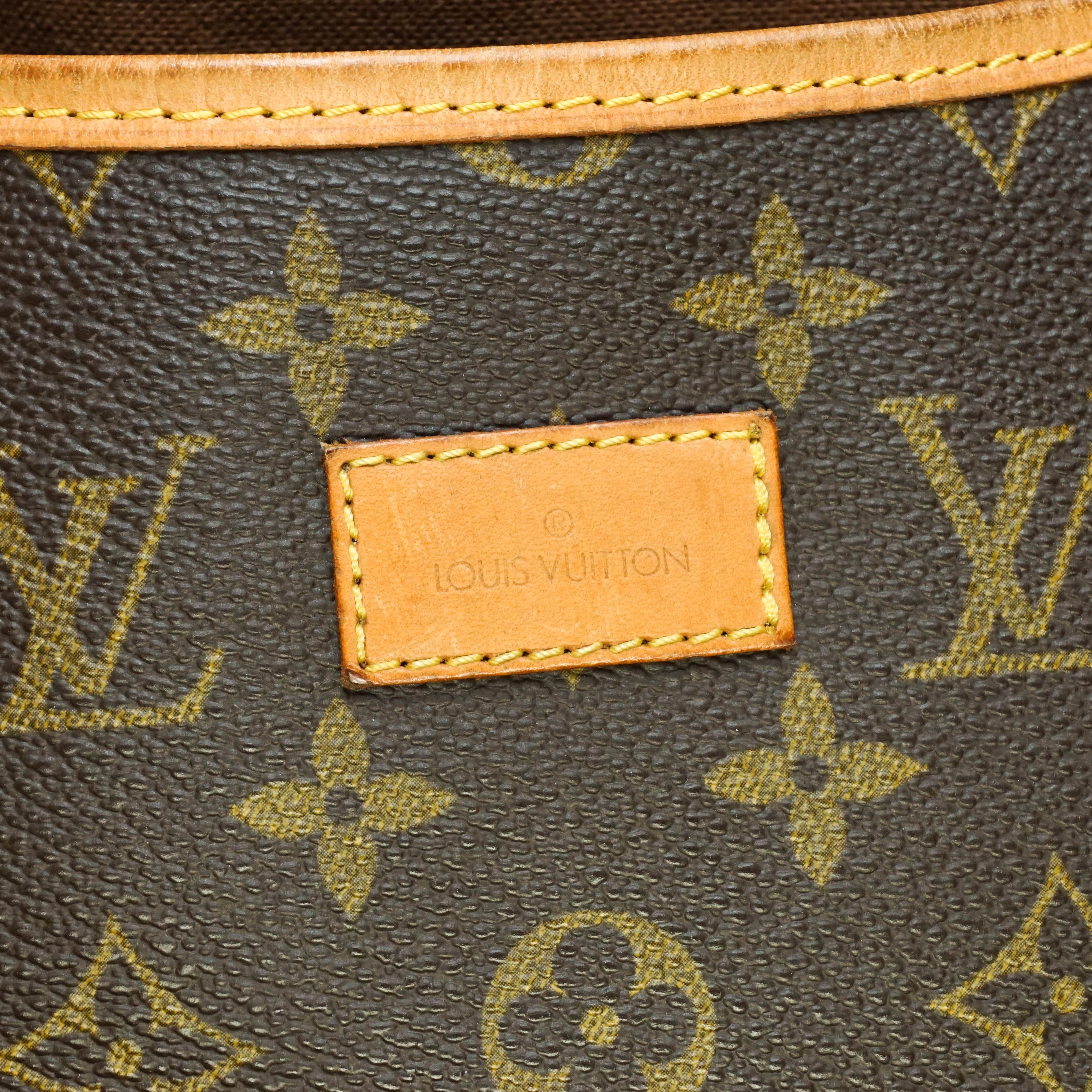Louis Vuitton Saumur 35 Crossbody