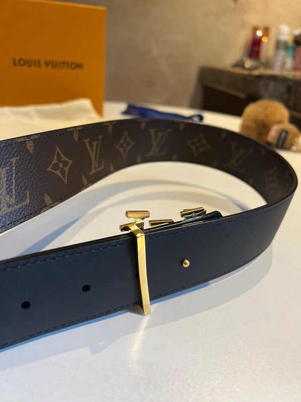 Louis Vuitton Initiales Reversible