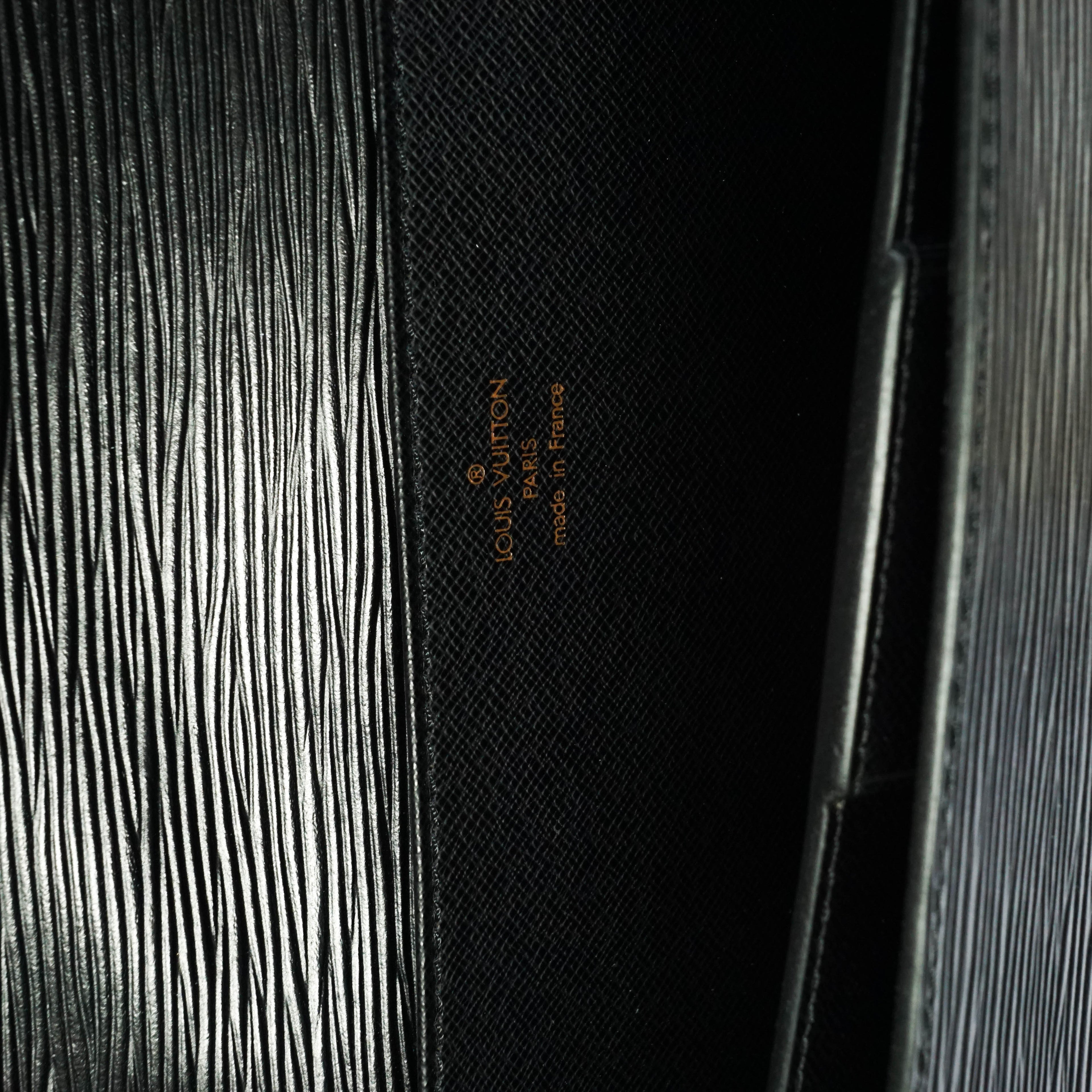 Louis Vuitton Serviette Conseiller