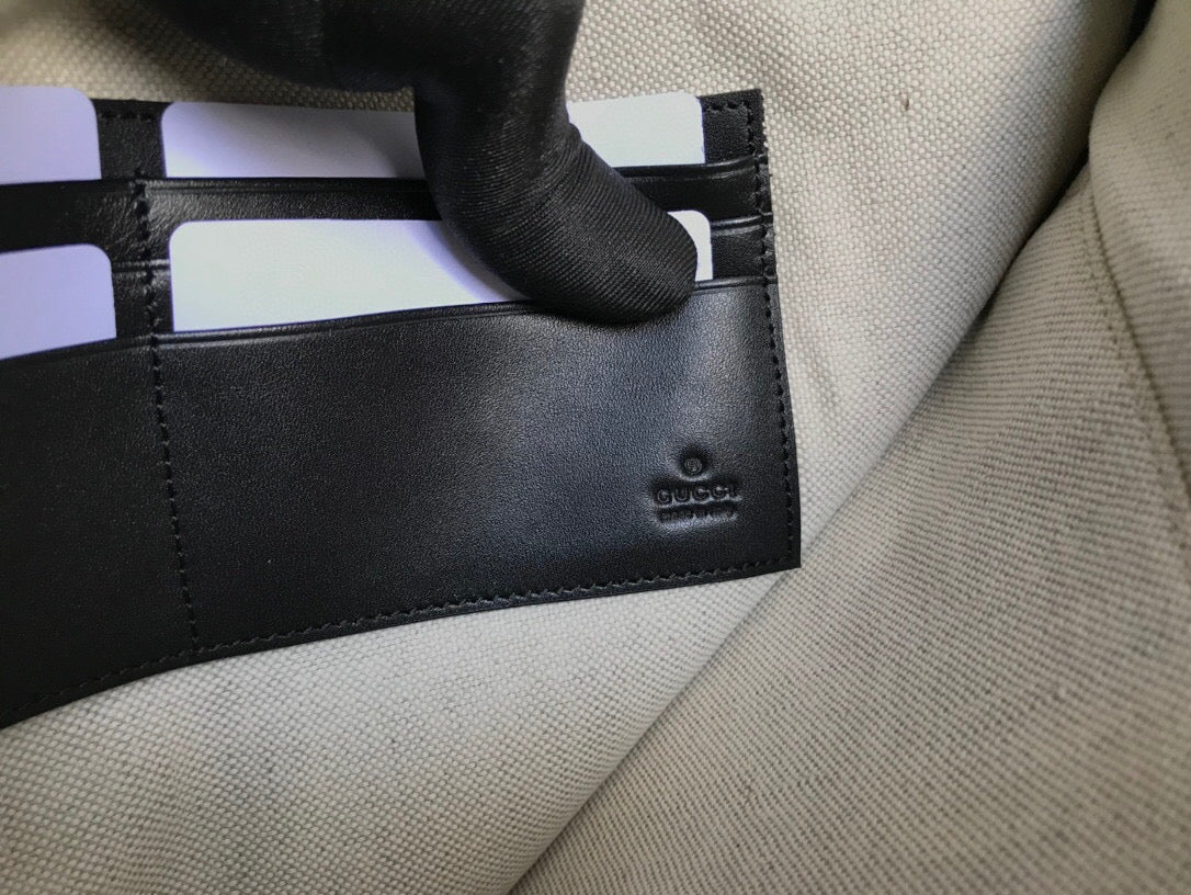 Gucci Supreme Pouch 31cm Black