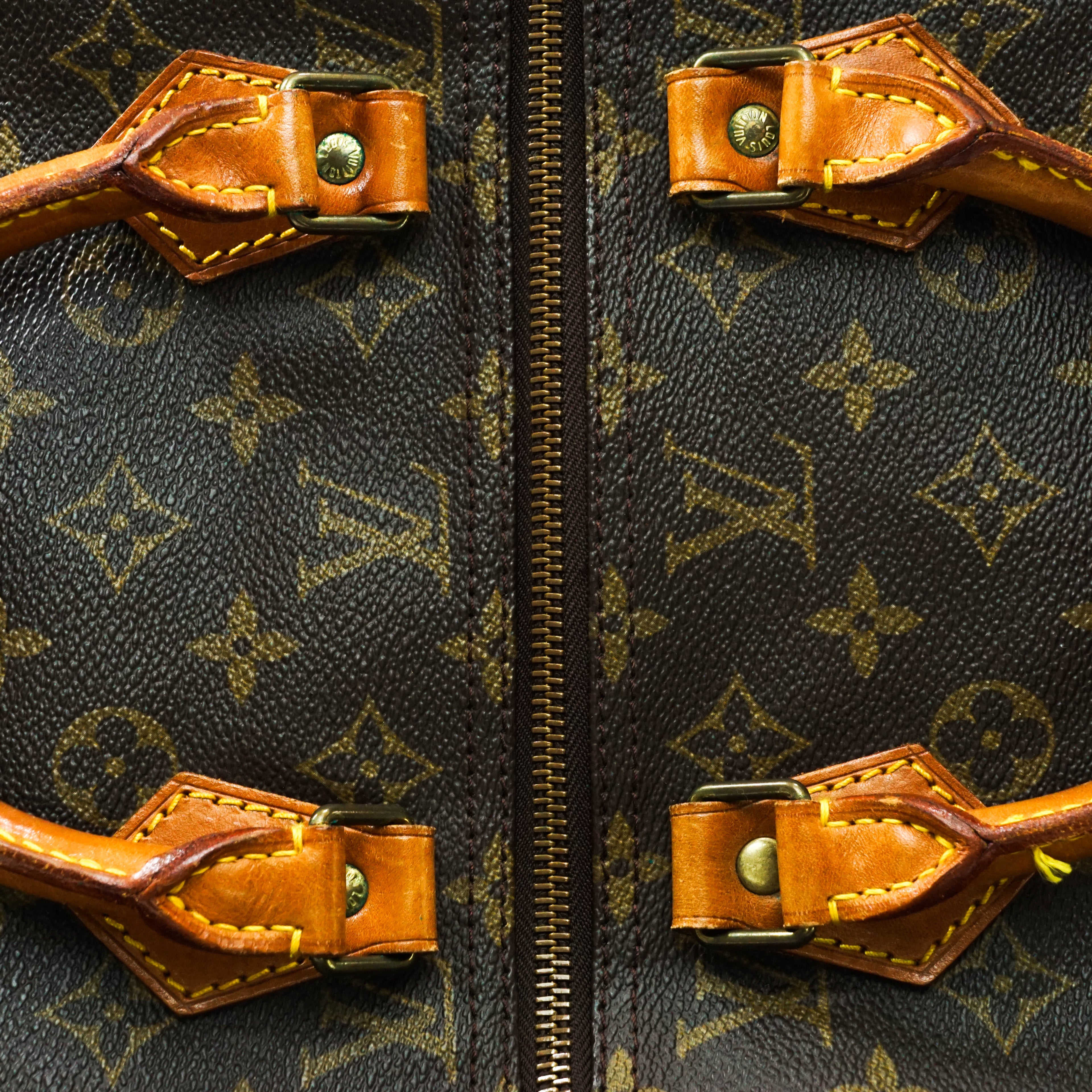 Louis Vuitton Speedy 40 Satchel Bag