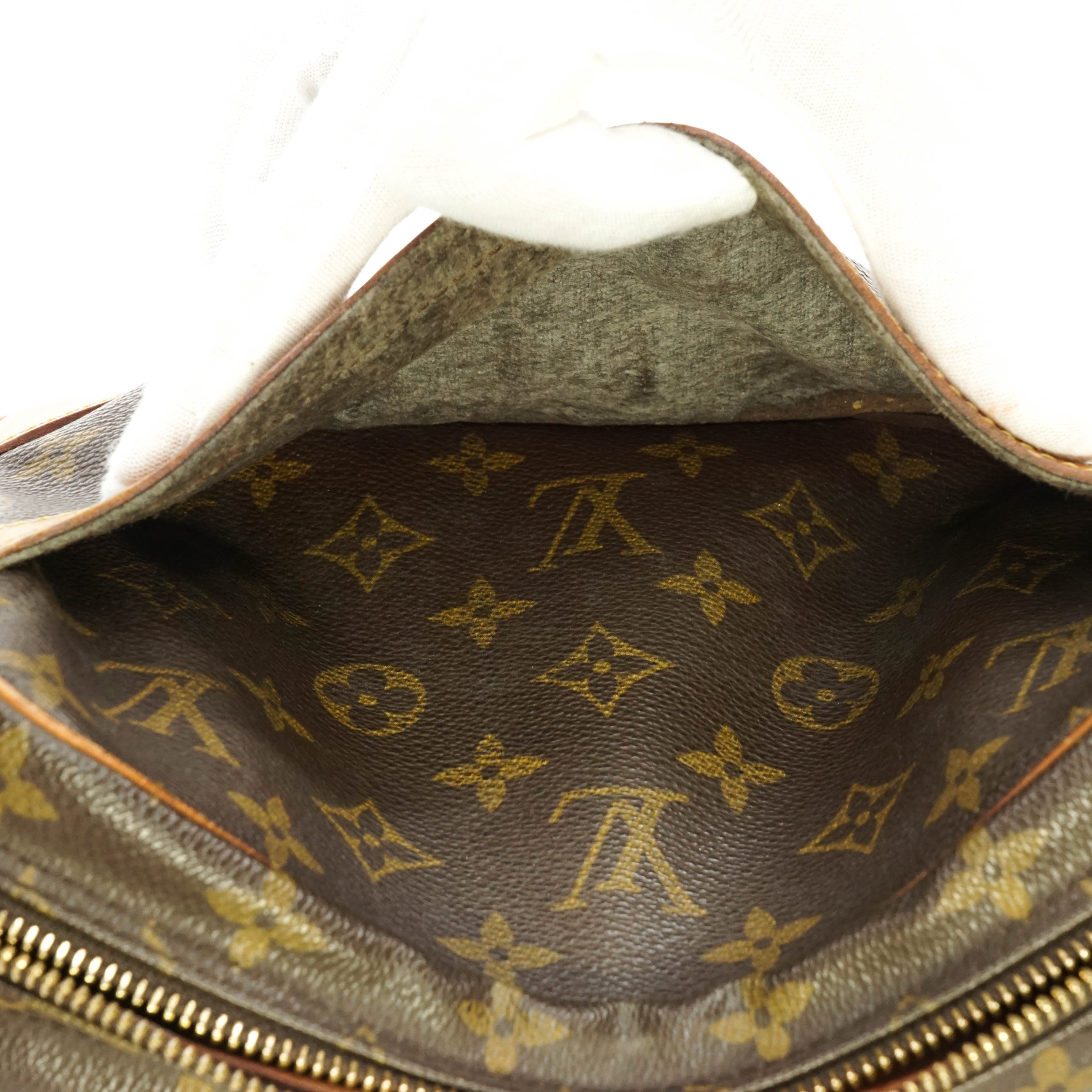 Louis Vuitton Trocadero 24 Cross Body