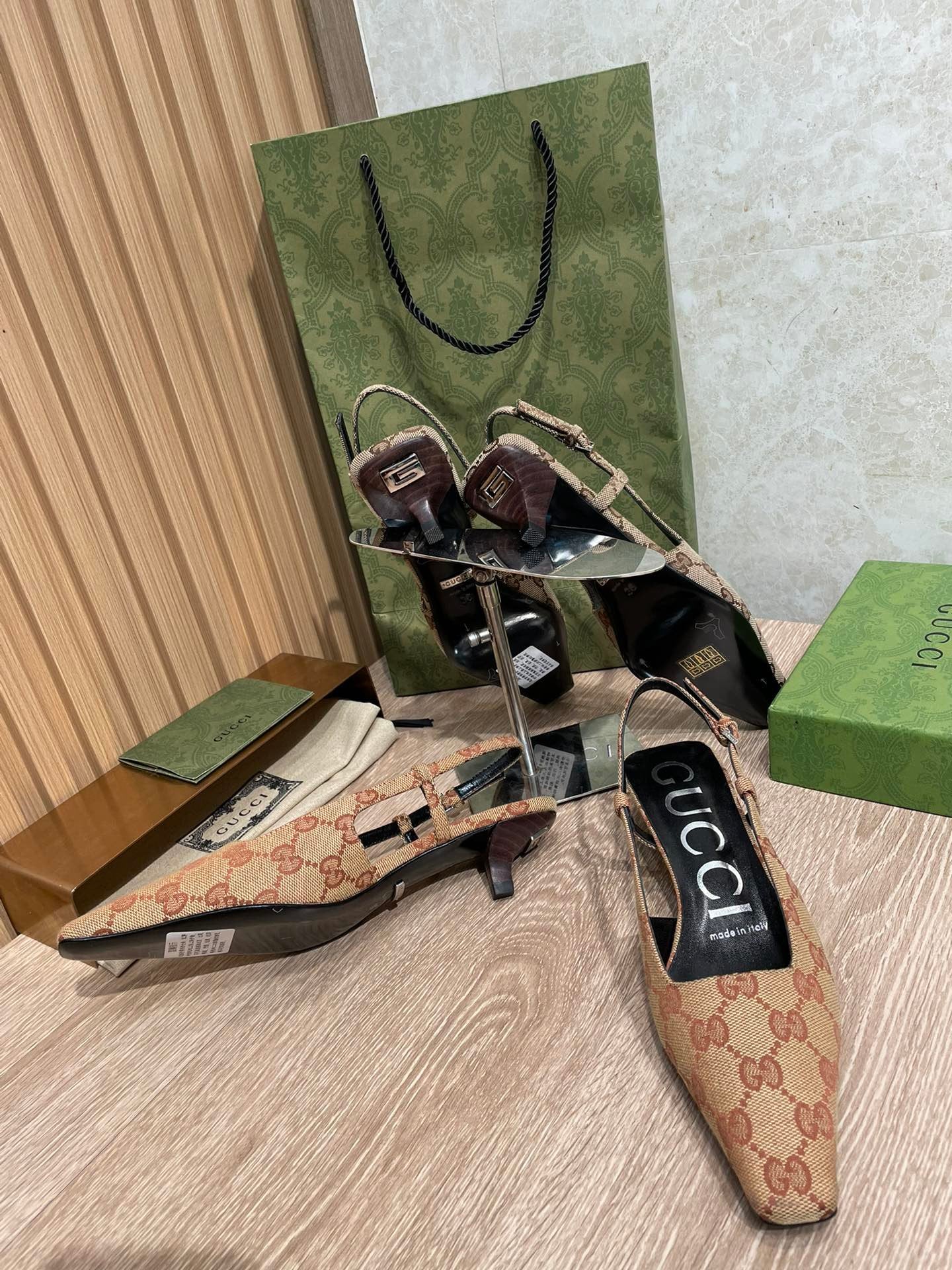 Gucci Slingback Pumps Brown