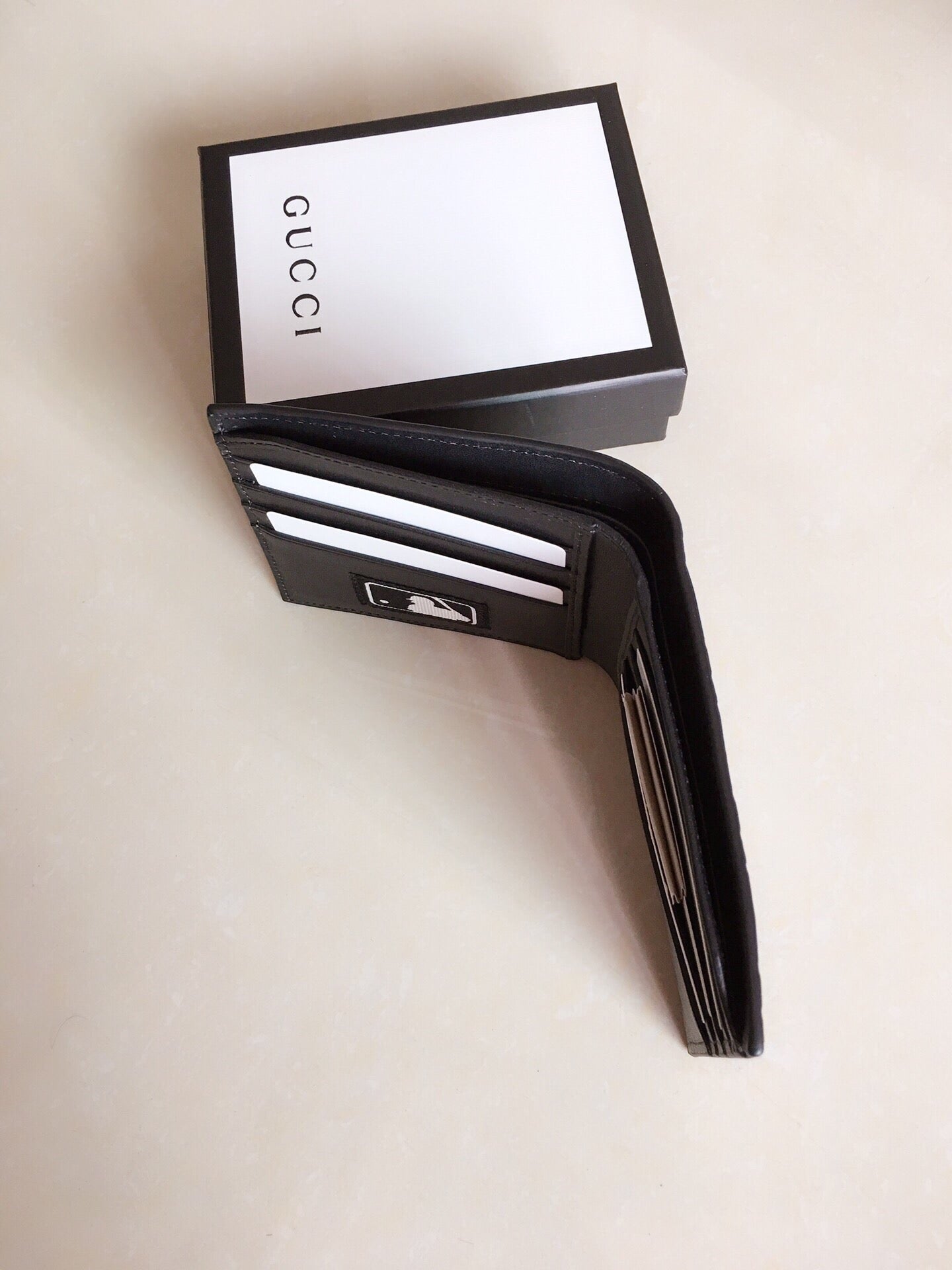 Gucci Bi-Fold Wallet 11cm