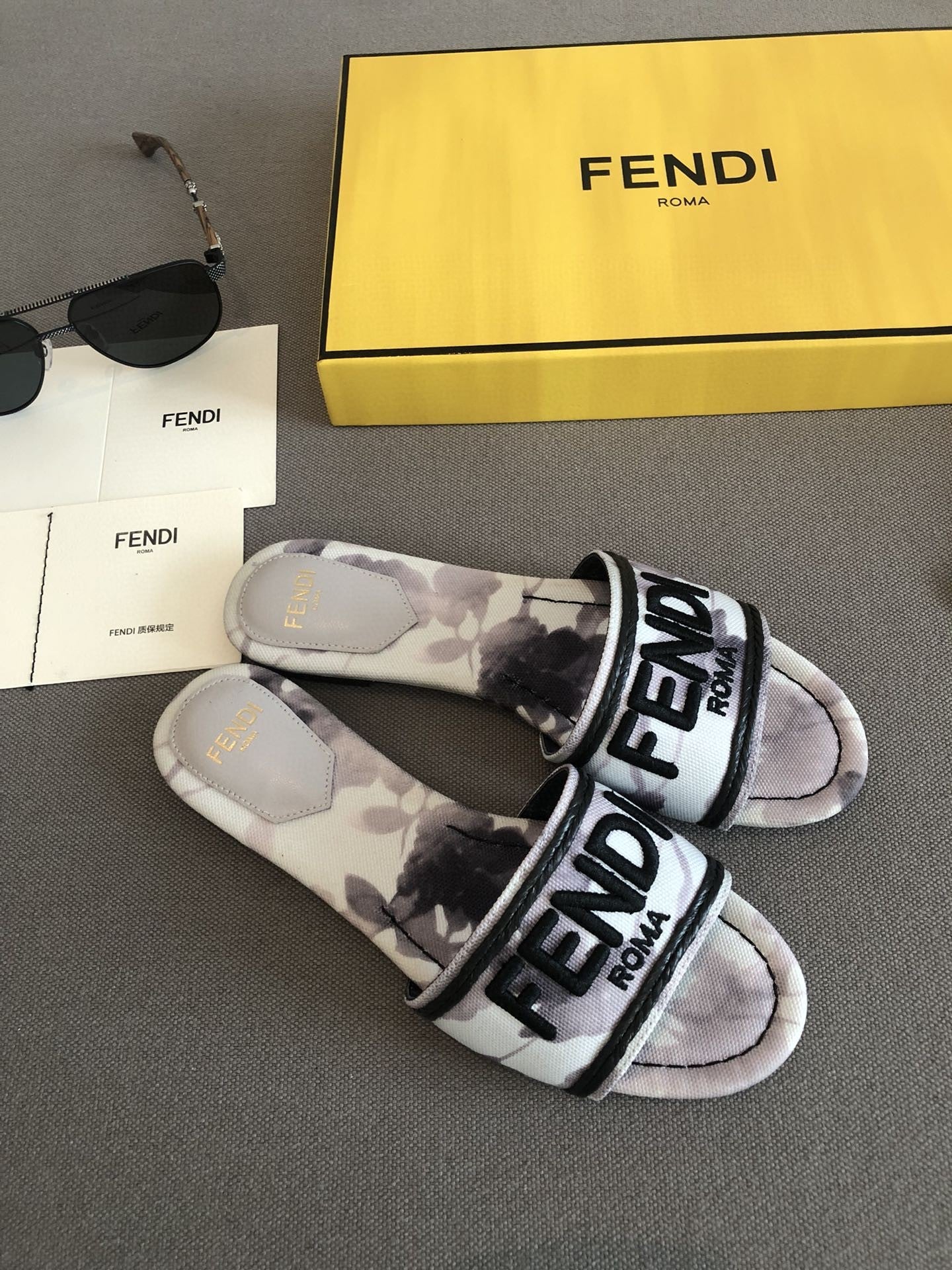 Fendi Baguette Grey