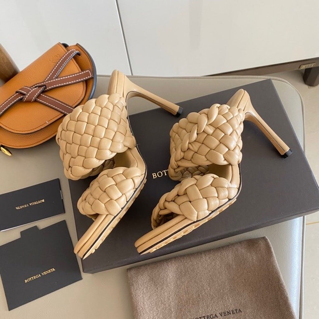 Bottega Veneta Curve Sandals 9.5cm Heel Lambskin Leather Spring/Summer 2020 Collection, Beige