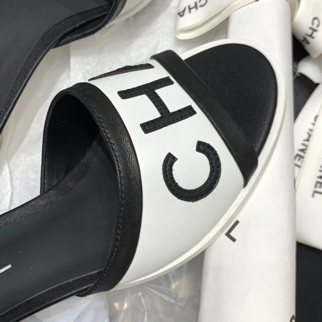 Chanel Transparent PVC Heel Mules & Lambskin Leather Spring/Summer Collection White/Black